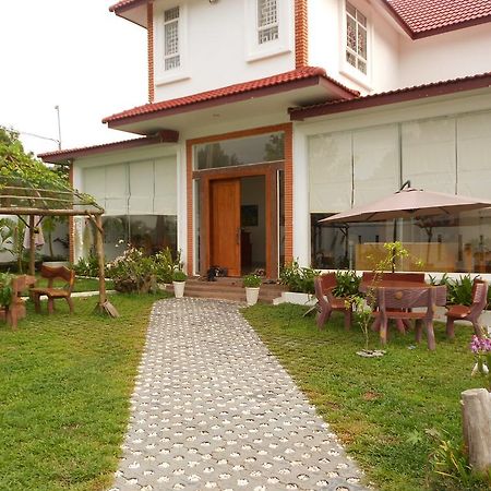 Swiss Villa Σίχανουκβιλ Εξωτερικό φωτογραφία