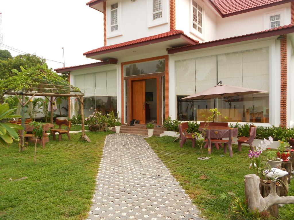 Swiss Villa Σίχανουκβιλ Εξωτερικό φωτογραφία