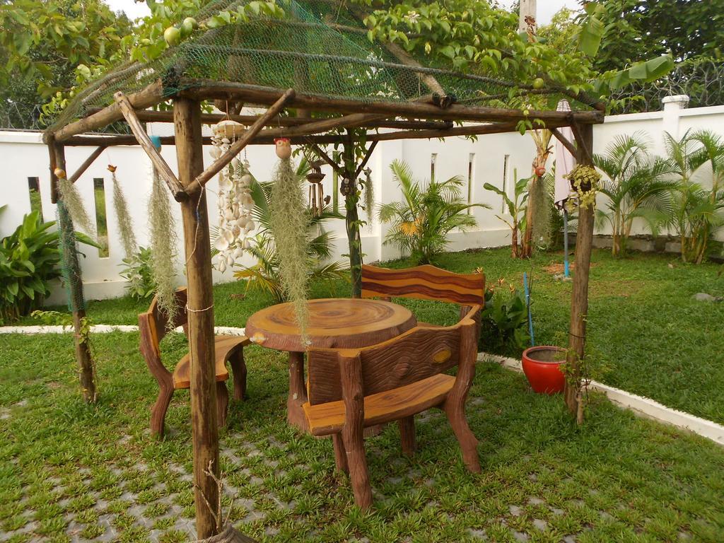 Swiss Villa Σίχανουκβιλ Εξωτερικό φωτογραφία